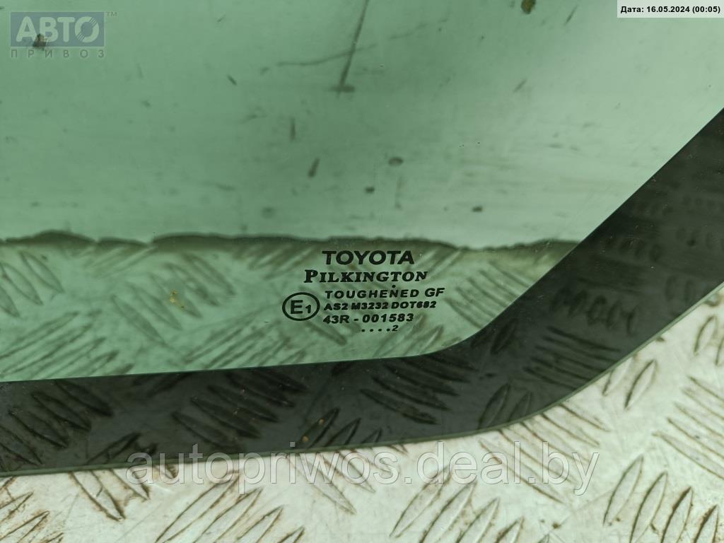 Стекло кузовное боковое заднее левое Toyota Corolla (2002-2007) - фото 2 - id-p220631586
