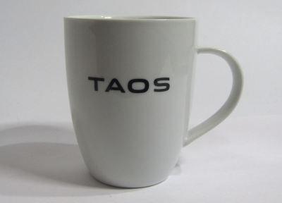 КРУЖКА С НАДПИСЬЮ TAOS МАТЕРИАЛ ФАРФОР VAG 2GJ069601