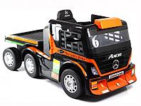 Детский электромобиль RiverToys Mercedes-Benz Axor с прицепом (H777HH) оранжевый