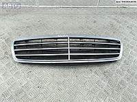 Решетка капота Mercedes W203 (C)