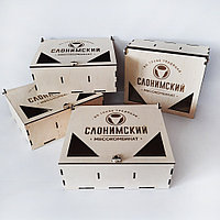 Деревянная брендированная коробка (размер 25,5*22*10 см)