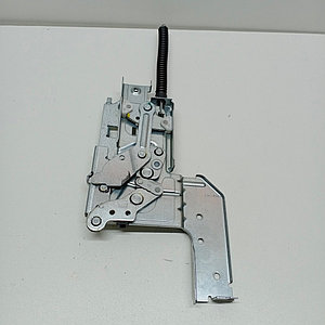 C00668726 Петля левая посудомойки Indesit HIO 3C23 WF (Разборка)