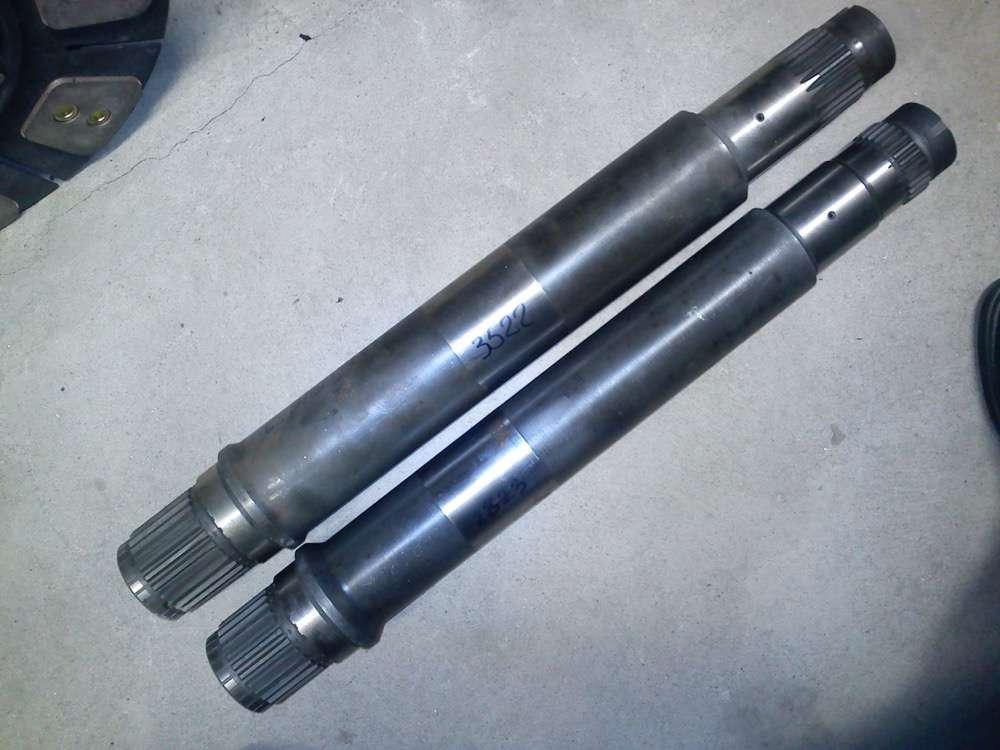 Вал (3022-1701032)