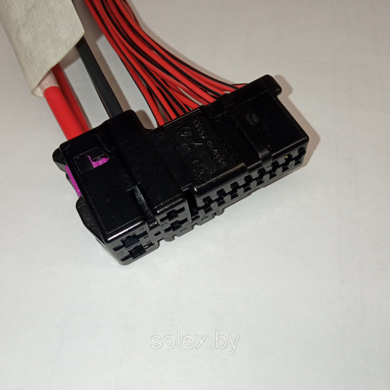 Фишка 20-pin жгута двери AUDI A6 C6; A4 B6 оригинал 8E0972702