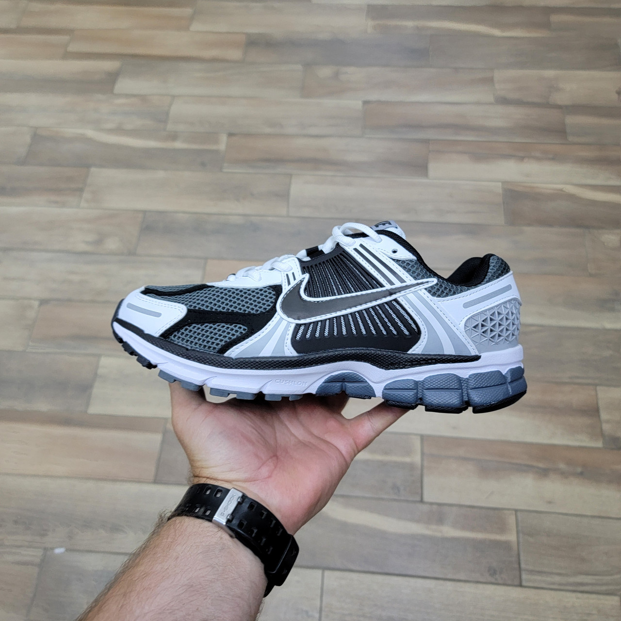 Кроссовки Nike Zoom Vomero 5 Black White