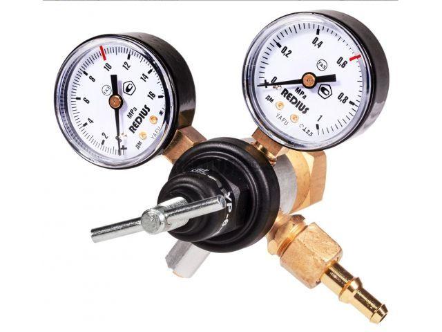 Редуктор углекислотный УР-6-6 (6м3/ч, 10/0,6 МПа, ф 9 мм) в коробке (ООО "Редиус 168")