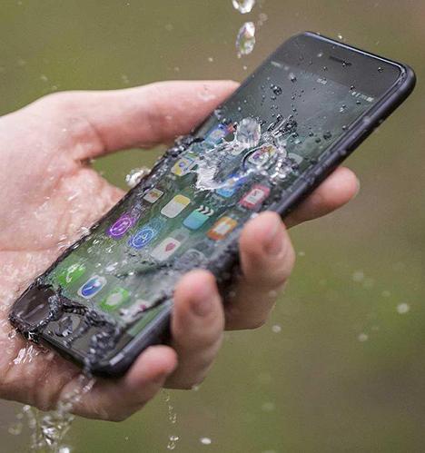 Восстановление iPhone после попадания жидкости
