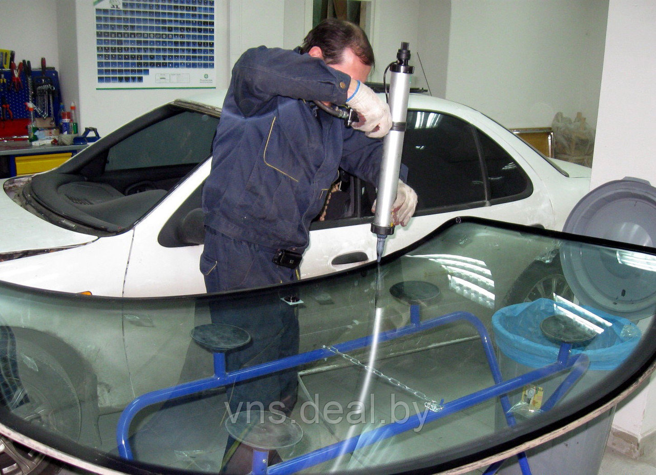 Клей полиуретановый для вклейки автомобильных стекол 74154А RAPID, 600 мл (Франция)