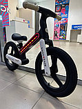 Детский беговел RiverToys HB-002 (чёрный) 12 дюймов, LED подсветка рамы, фото 3