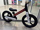Детский беговел RiverToys HB-003 (чёрный) 14 дюймов, LED подсветка колёс, фото 2