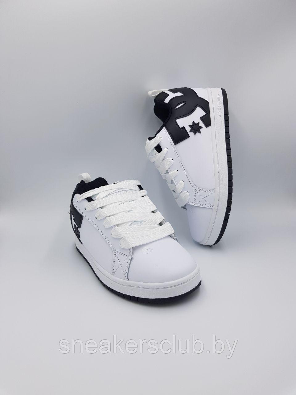 Кроссовки женские DC Shoes Court Graffik /повседневные/весенние
