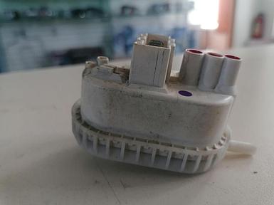 Датчик уровня стиральной машины Bosch B1-220e 5500 014 940 (разборка)
