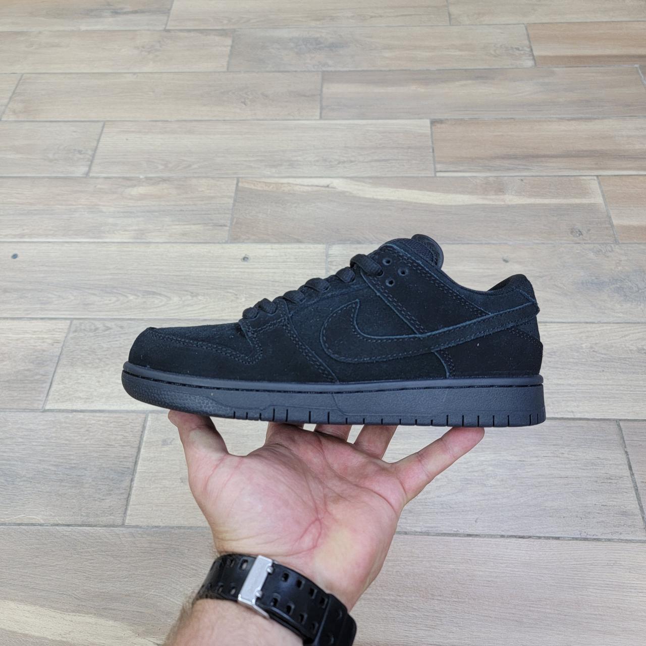 Кроссовки WMNS Nike SB Dunk Low Blackout