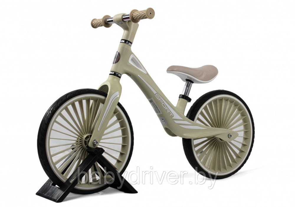 Детский беговел RiverToys HB-007-14 (белый)