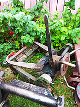 Вагонетки с захватами для пилорамы