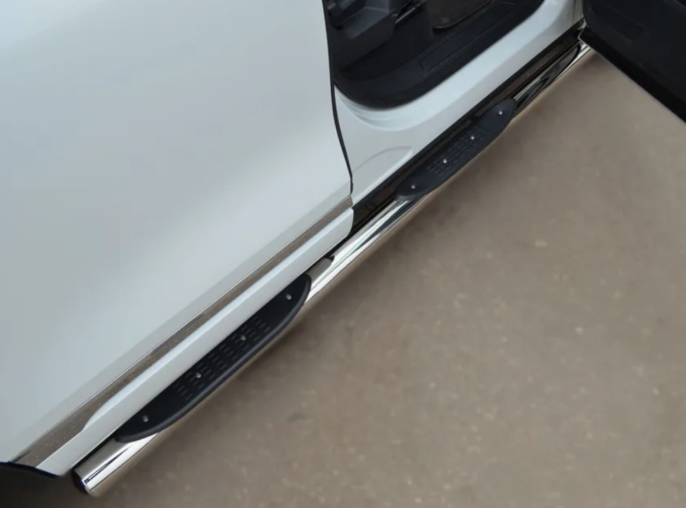 Защита порогов d76 с проступями серебристая Volkswagen Teramont