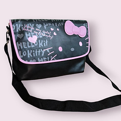 Сумка стеганая на плечо Hello Kitty. Черная. Размер: 42х28см