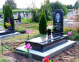 КОМБИНИРОВАННЫЙ ПАМЯТНИК ДЛЯ МУЖЧИНЫ ИЗ ЧЁРНОГО И КОРИЧНЕВОГО ГРАНИТА, фото 3