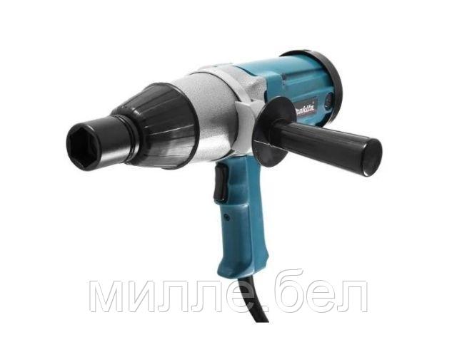 Гайковерт электрический MAKITA 6906 в чем. (850 Вт, 600 Нм, посадочн. квадрат 3/4 ", вес 5.6 кг)