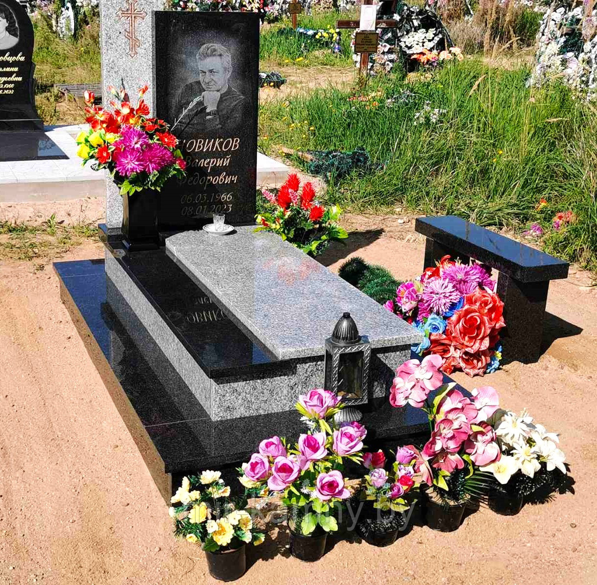 ОДИНОЧНЫЙ ГРАНИТНЫЙ ПАМЯТНИК В ГРОДНО