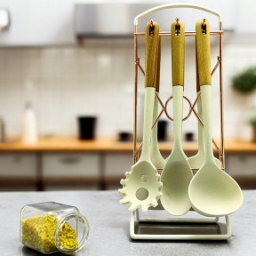 Набор кухонных силиконовых принадлежностей Kitchen set silicone 7 предметов на подставке / Светлое дерево