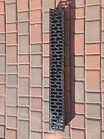 Лоток водоотводный пласт. (с чугунной решеткой) Spark