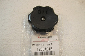 1250A015  MITSUBISHI Крышка маслозаливной горловины
