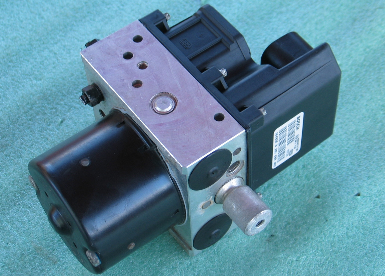 Блок ABS Skoda Fabia Seat Ibiza Cordoba VW Polo 6Q0698117