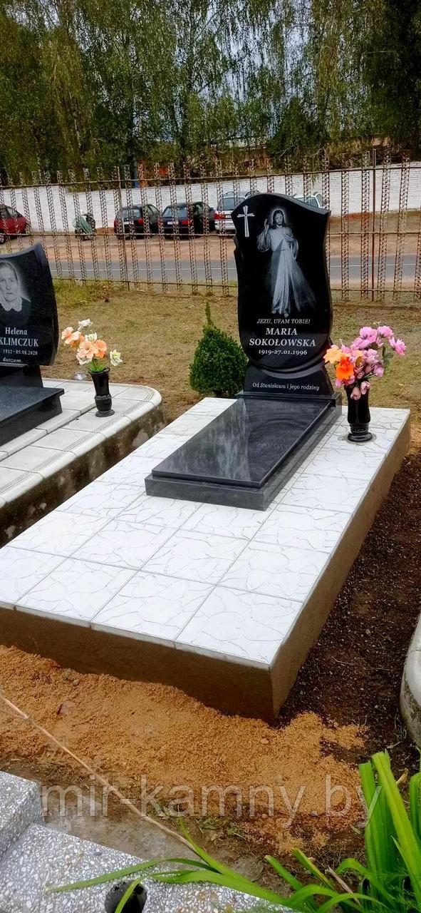 ГРАНИТНЫЙ ПАМЯТНИК В ГРОДНО