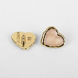 Пуговица на ножке «Сердце», 13 × 13 мм, цвет бежевый/золотой