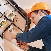 Монтаж электропроводки в офисе, доме, квартире