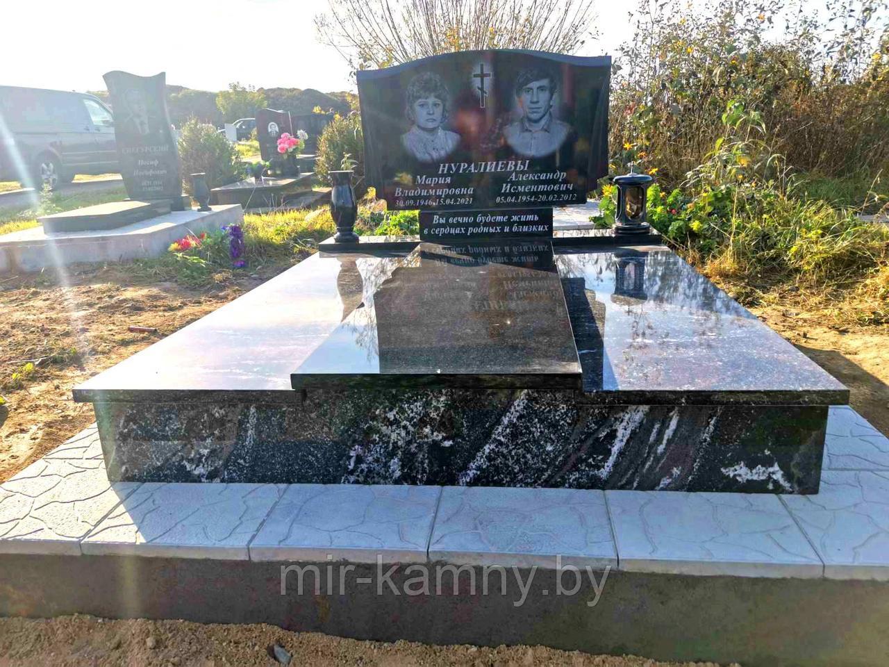 ПАМЯТНИК НА ДВОИХ В ГРОДНО