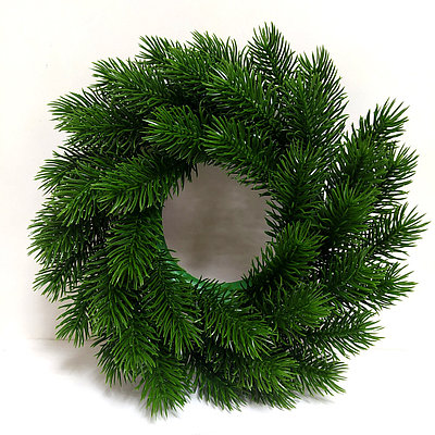Венок хвойный 25 см