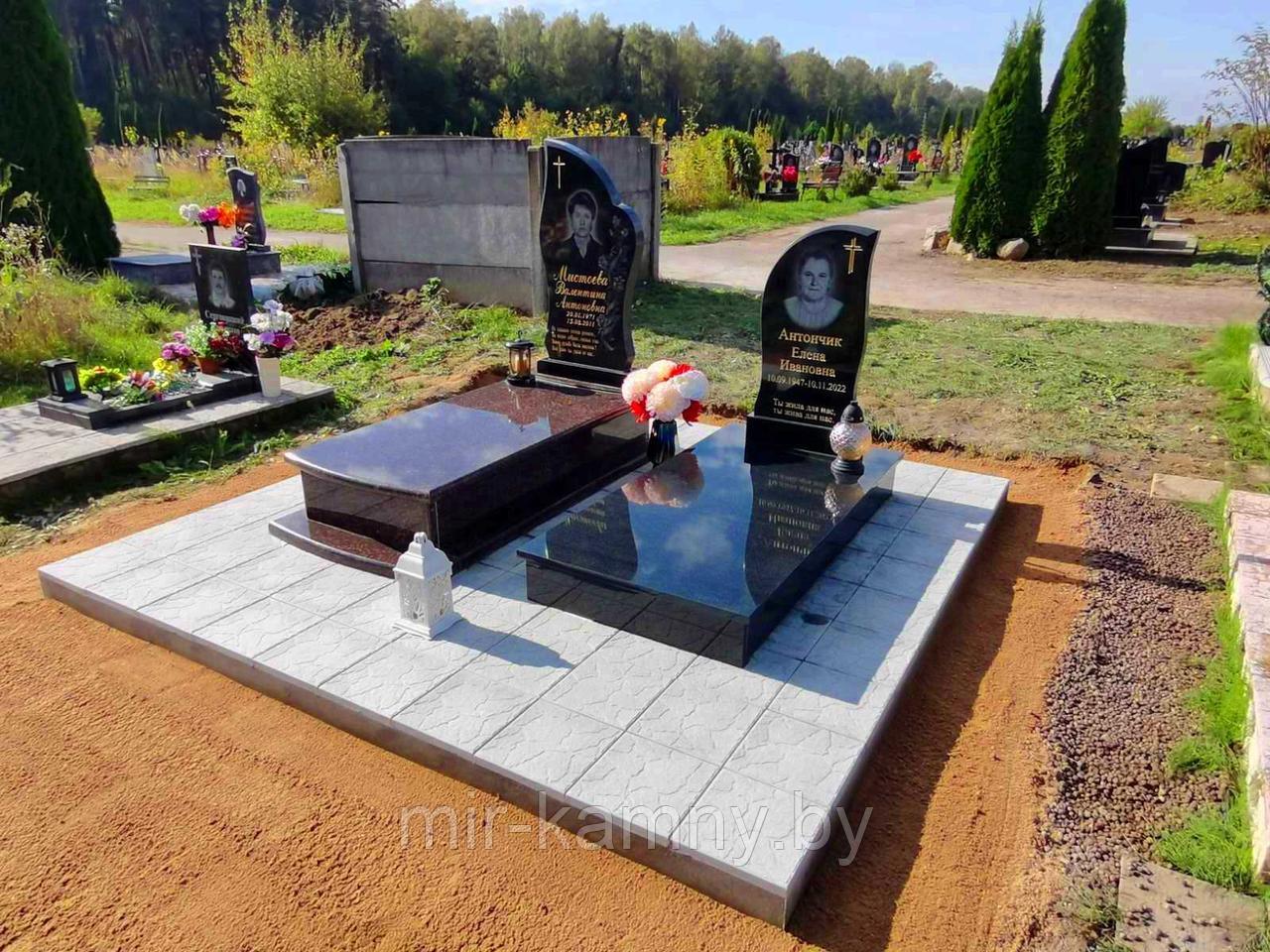 ОДИНОЧНЫЙ ГРАНИТНЫЙ КОМПЛЕКС В ГРОДНО