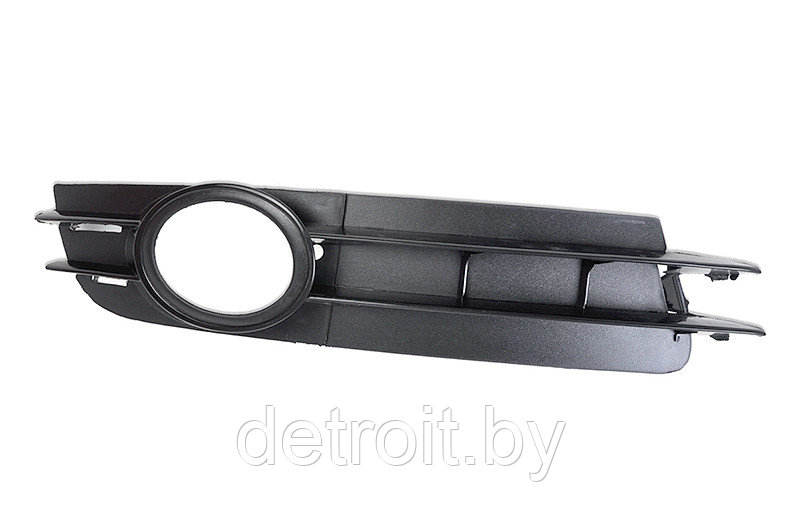 Решетка в бампер правая Ауди А6 С6, 4F0807682