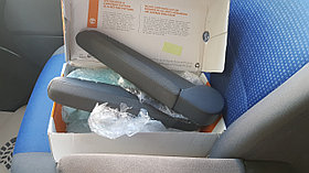 Подлокотник ткань anthrazit VAG VW T5 7H5883081K RFX