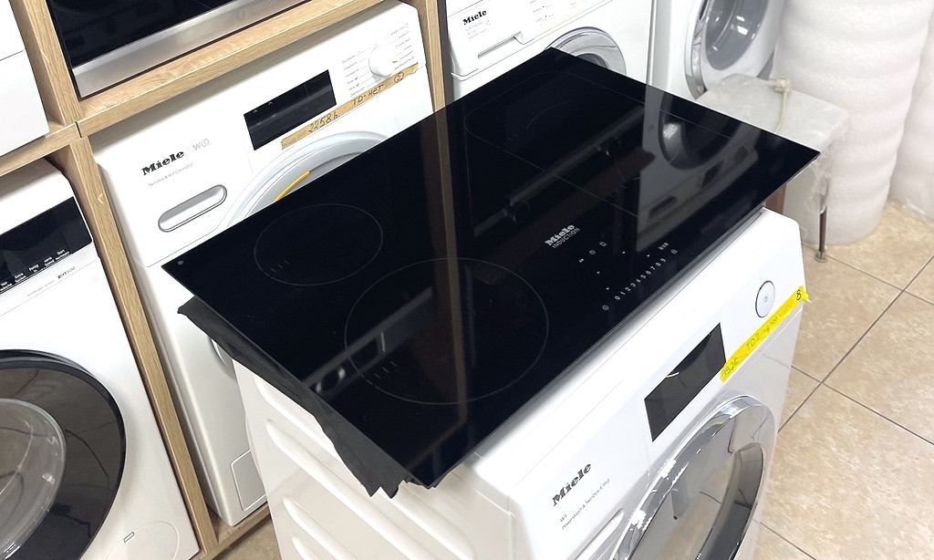 Стеклокерамическая индукционная варочная панель Miele KM6347 75 см ширина  пр- во Германия