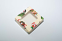 Коробка с прозрачным окном 100х100х30 Дед мороз с мешком подарков (белое дно)