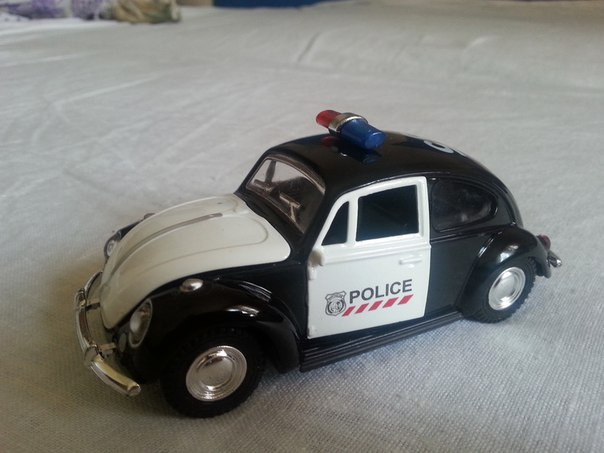 Коллекционная металлическая модель полиция - фото 1 - id-p34485843