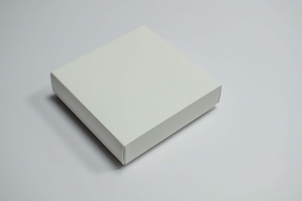 Коробка 100x100x35 мм белая