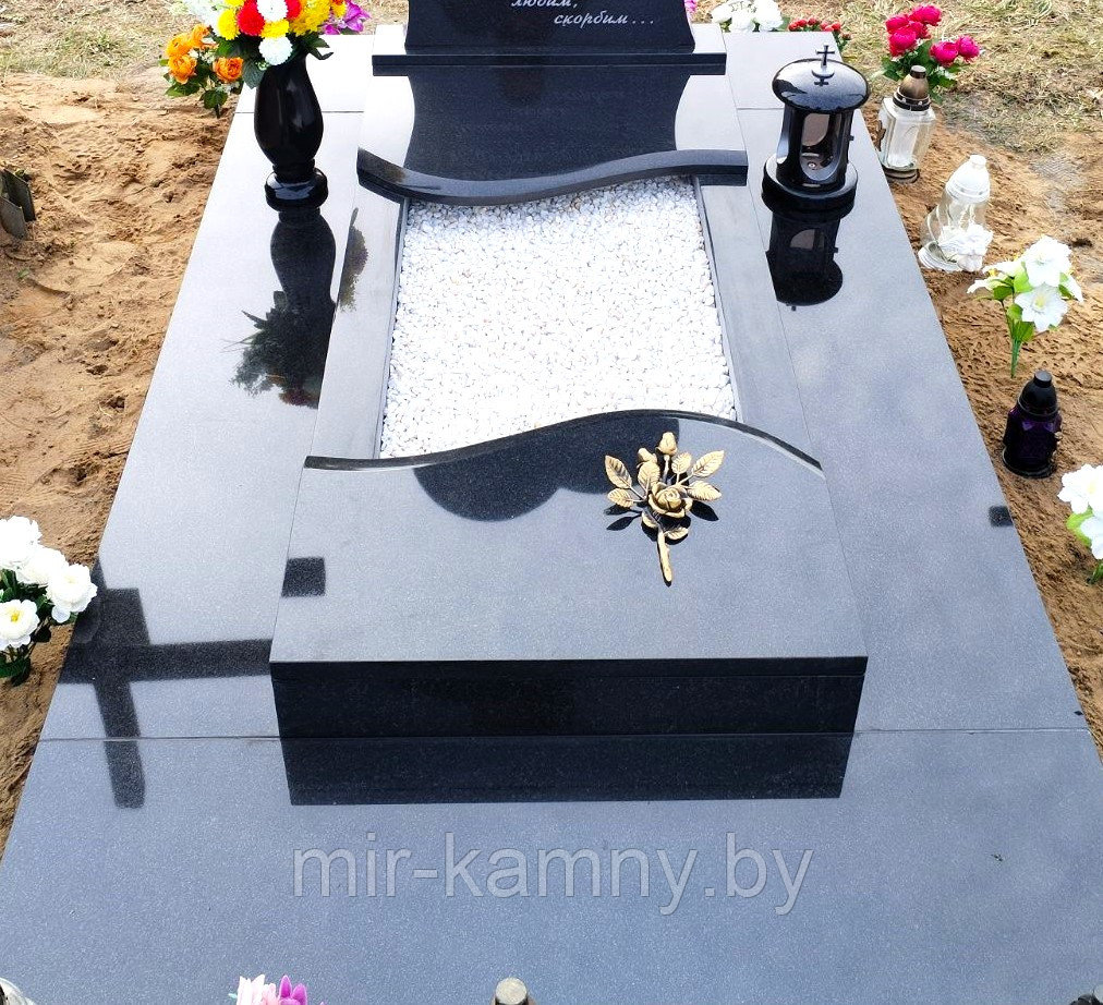 БРОНЗОВЫЕ ЦВЕТЫ ДЛЯ МЕМОРИАЛЬНОГО КОМПЛЕКСА