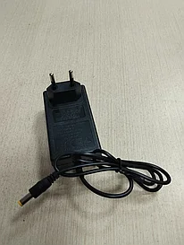 Универсальное зарядное устройство