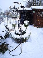 Инсталляция "Кормушка для птиц"