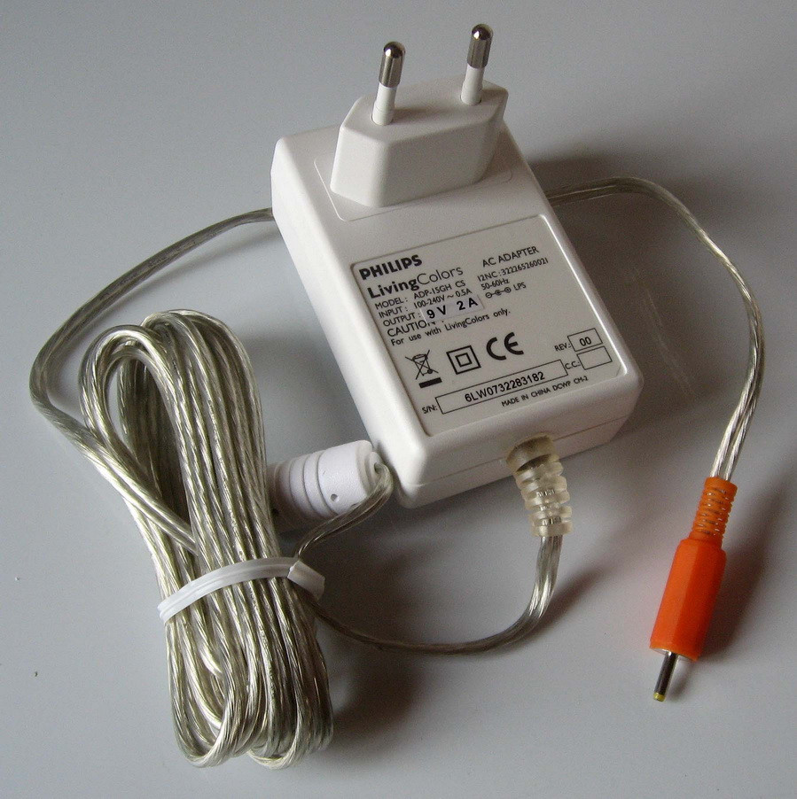 Блок питания 9V - 2000mA для планшетов
