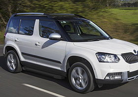 Пороги алюминиевые Rival Black для Skoda Yeti 2009-2018.