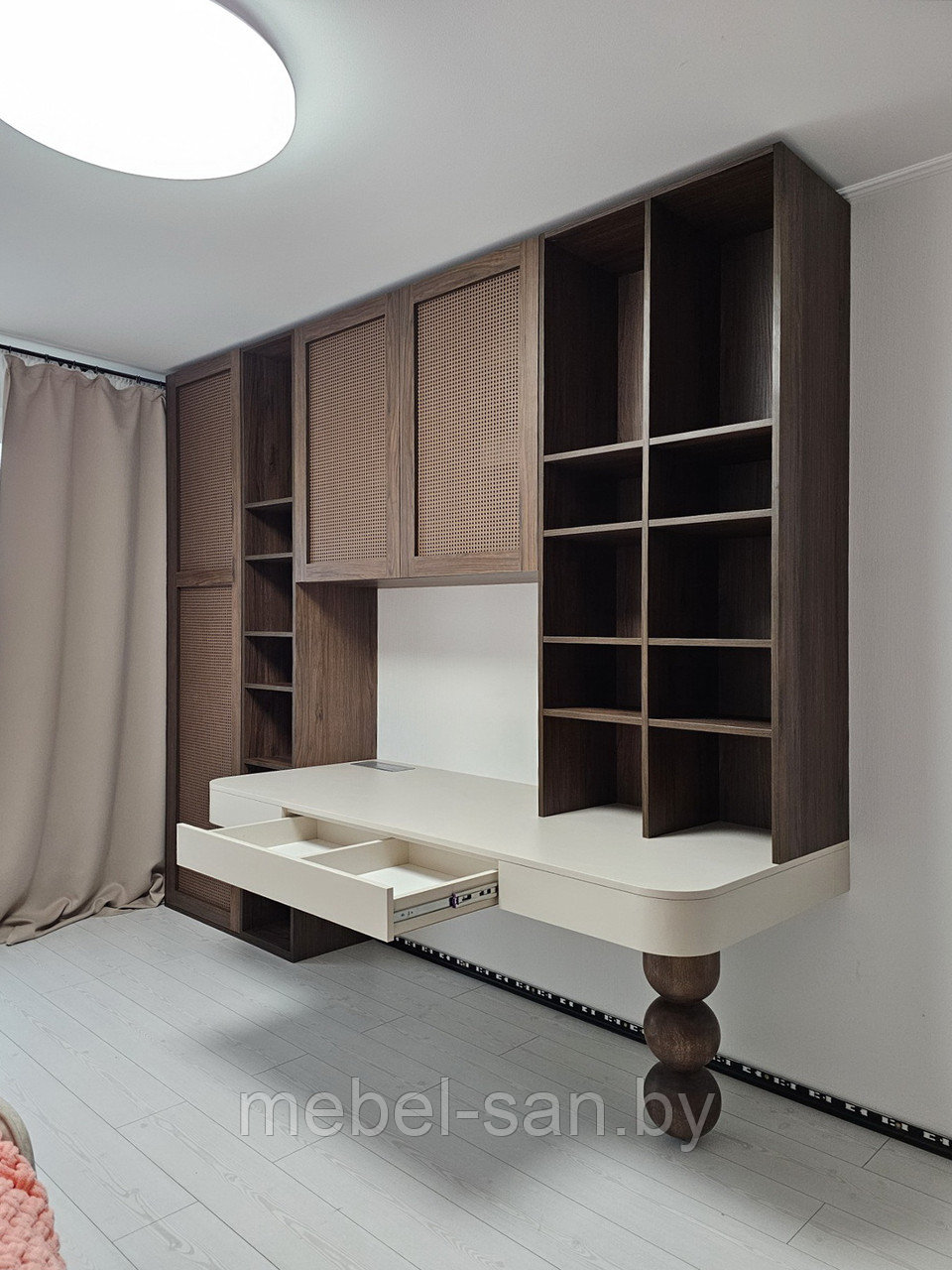 Комплект мебели с ротанговым полотном