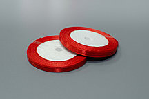 Лента атласная 0,6 см красная 23 м на пене