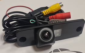 Штатная цветная камера заднего вида на Kia Sorento 2010-2015, Rio X-line 2020+ Sportage (2010-2018)