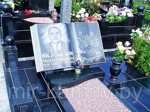 ПАМЯТНИК В ГРОДНО ИЗ ГРАНИТА
