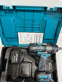 Ударный бесщеточный гайковерт Makita